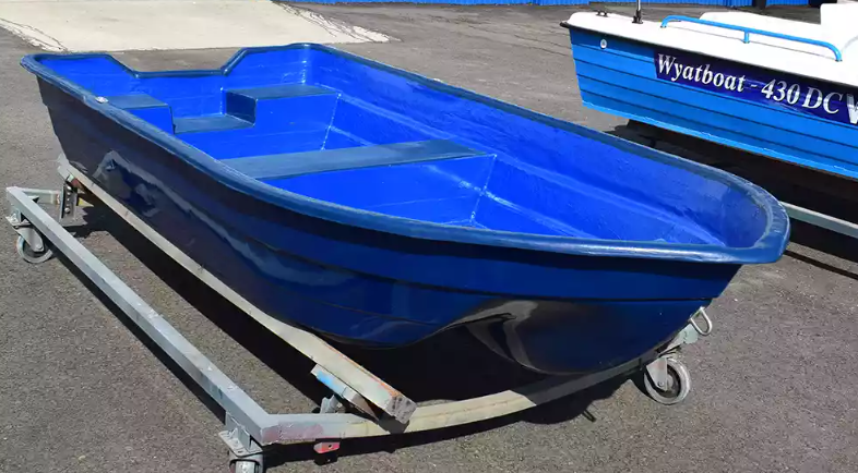 Стеклопластиковая лодка Neman-340 (тримаран) в Костроме