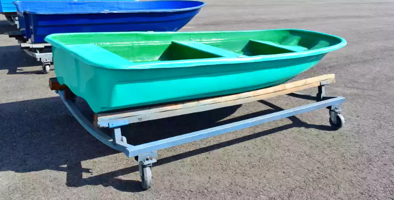 Стеклопластиковая лодка Старт (тримаран) в Костроме