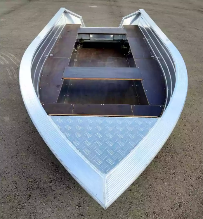 Алюминиевая лодка Неман-400 в Костроме