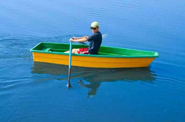 Стеклопластиковая лодка Малютка в Костроме