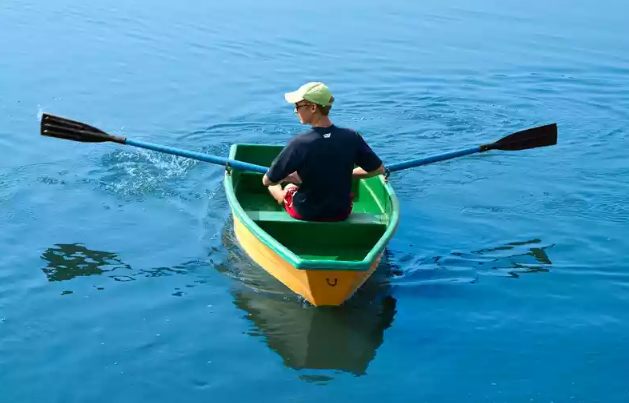 Стеклопластиковая лодка Малютка в Костроме
