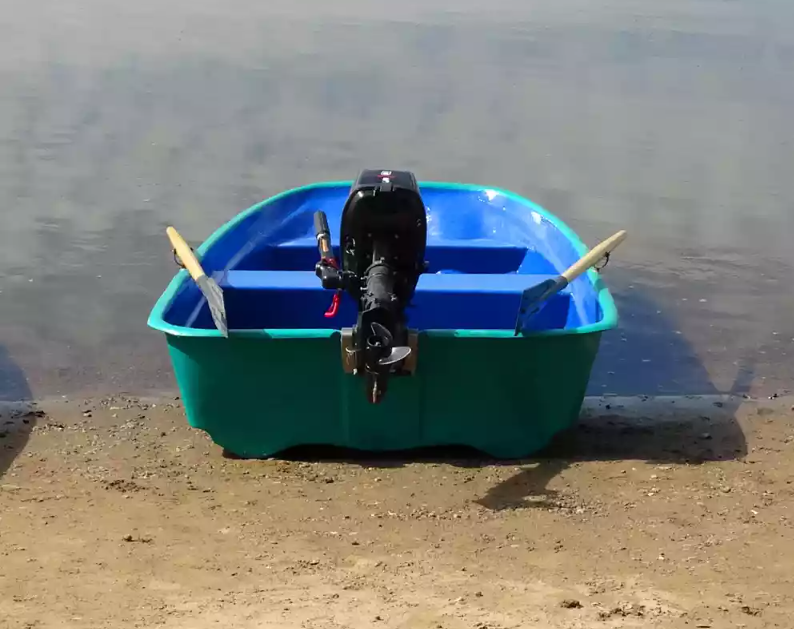 Стеклопластиковая лодка Старт (тримаран) в Костроме