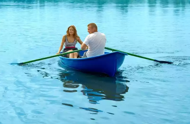 Стеклопластиковая лодка Дельфин в Костроме