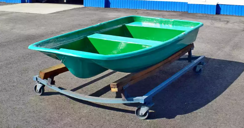 Стеклопластиковая лодка Старт (тримаран) в Костроме