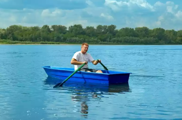 Стеклопластиковая лодка Малютка в Костроме