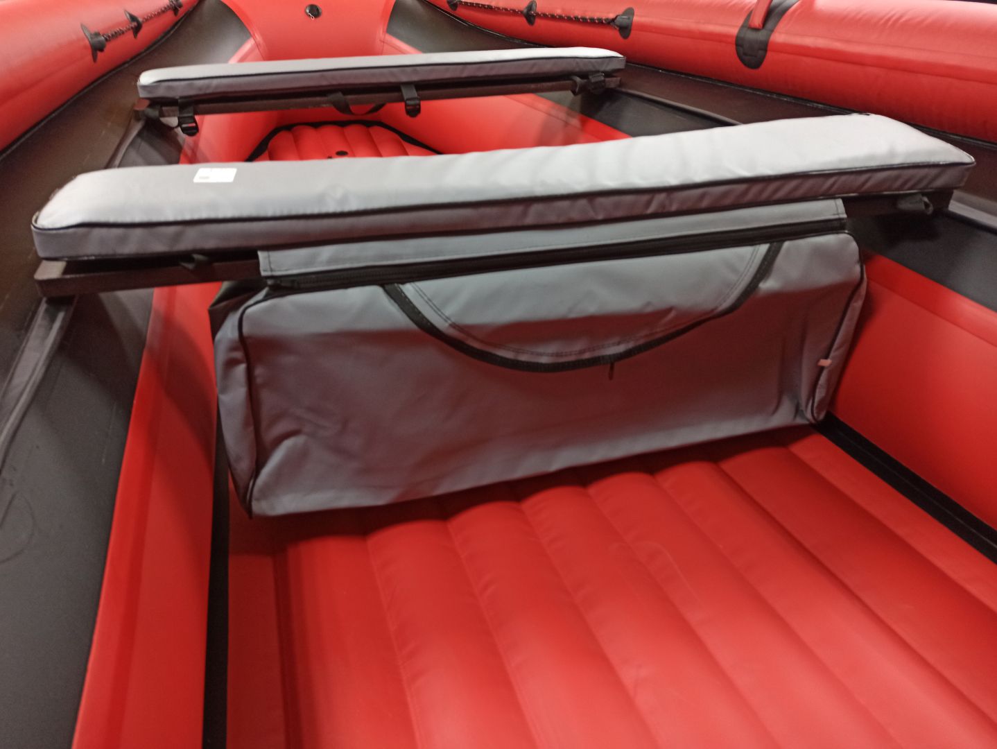 КОМПЛЕКТ МЯГКИХ НАКЛАДОК С СУМКОЙ ДЛЯ ЛОДОК 110Х20 СЕРЫЙ в Костроме