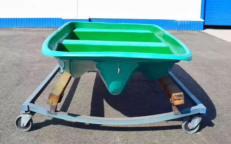 Стеклопластиковая лодка Старт (тримаран) в Костроме