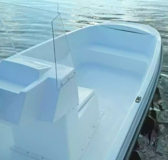 Стеклопластиковая лодка Пингвин с консолью (тримаран) в Костроме