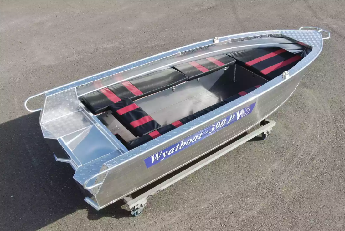 Алюминиевая лодка Wyatboat-390РМ увеличенный борт в Костроме
