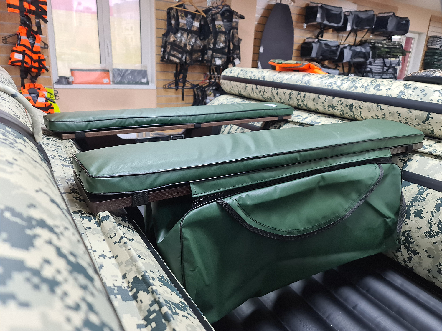 КОМПЛЕКТ МЯГКИХ НАКЛАДОК С СУМКОЙ ДЛЯ ЛОДОК 110Х20 ЗЕЛЕНЫЙ в Костроме